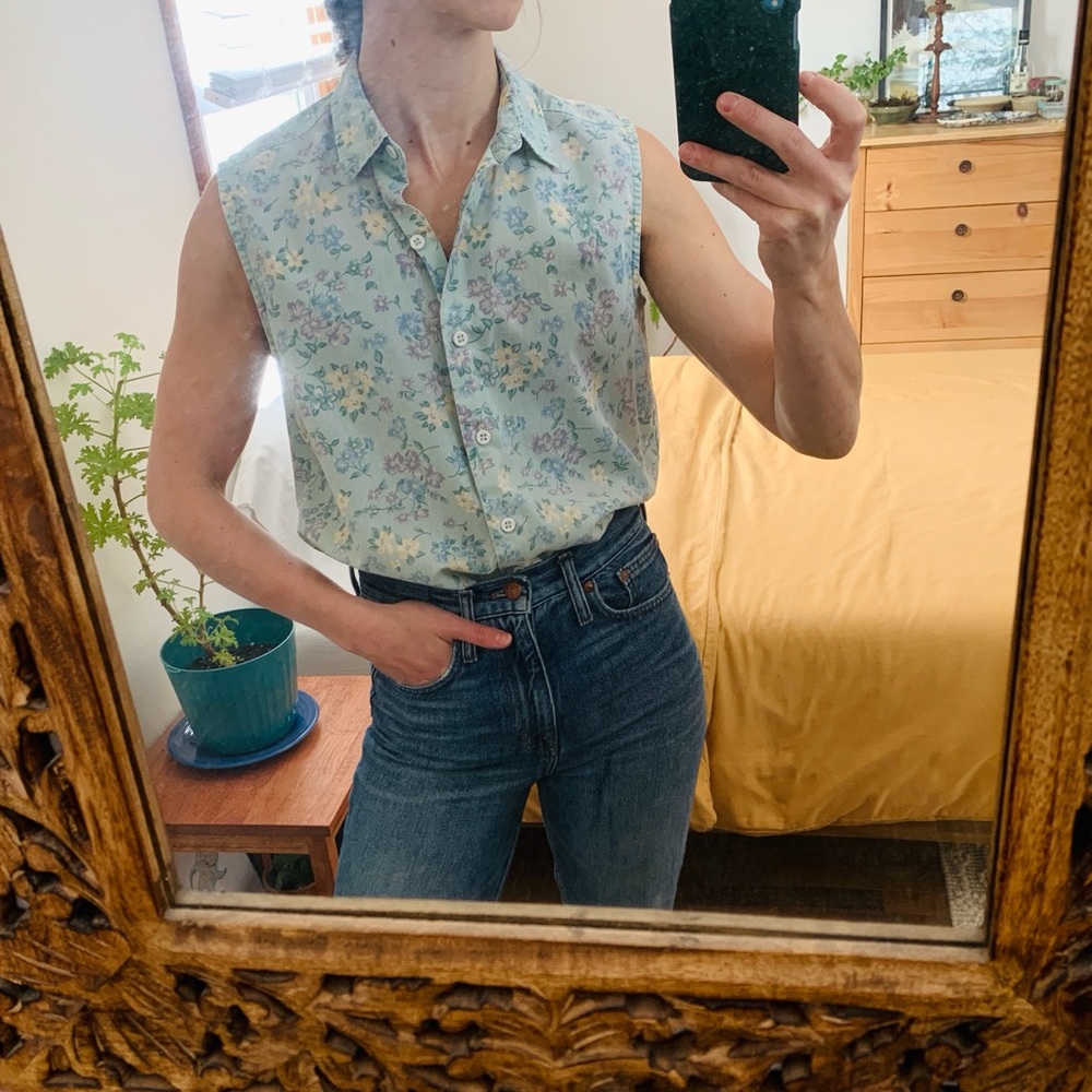Vintage Casey & Max Floral Sleeveless Button Down Shirt